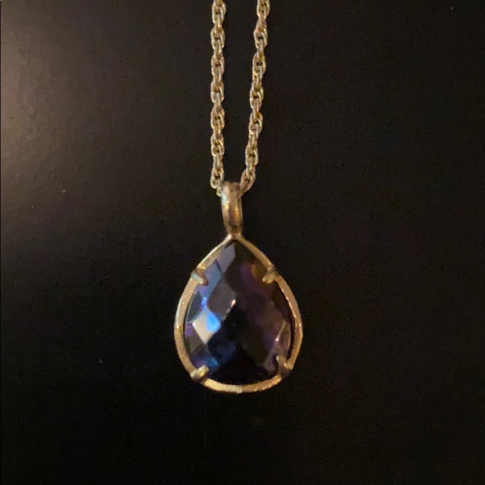 Kendra Scott pear shaped pendant necklace